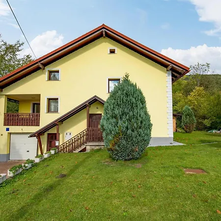 Amazing In With Sauna Apartman