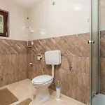 Διαμέρισμα Amazing In With Sauna *